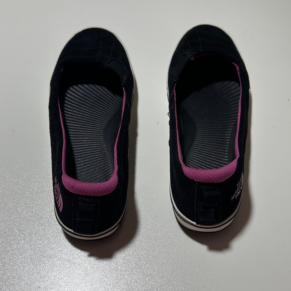The North Face Women’s Black Slip-On Flats Purple Trim Casual Shoes - Picture 6 of 9